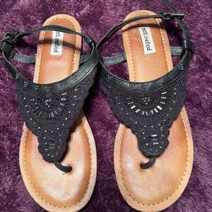 Not Rated Black Thong Sandals with Lacy Design